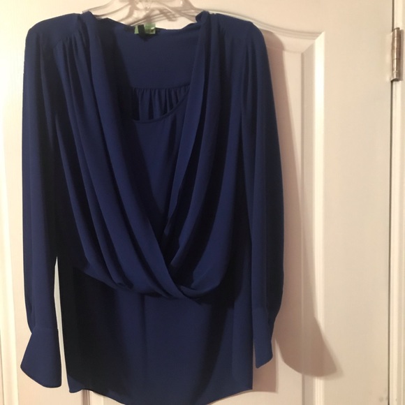 BCBGMaxAzria Tops - BCBGMAXAZRIA LONG SLEEVE SHIRT